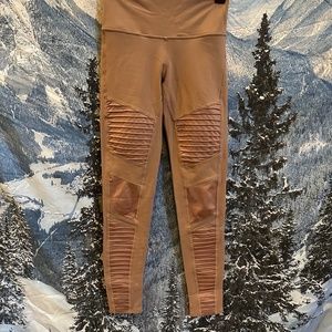 Blush ALO leggings size small